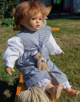 /album/franziska-goebel-artis-orbis-porzellan-puppe-design-rosemarie-anna-muller-sberatelska-autorska-panenka-nemecko1/franziska-rosemarie-anna-muller-panenka-z-porcelanu-gobelit-s-textilnim-telem-goebel-artis-orbis-sberatelska-znackova-nemecka-autorska-babika-panenkov-R-13-jpg2/